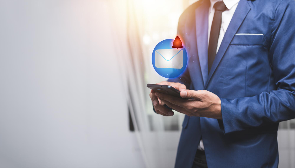 הודעת חיבור תקשורת באמצעות דואר אלקטרוני שליחת אימייל התראת אימייל חדשה מכתבים גלובליים במערכת metaverse של מקום העבודה